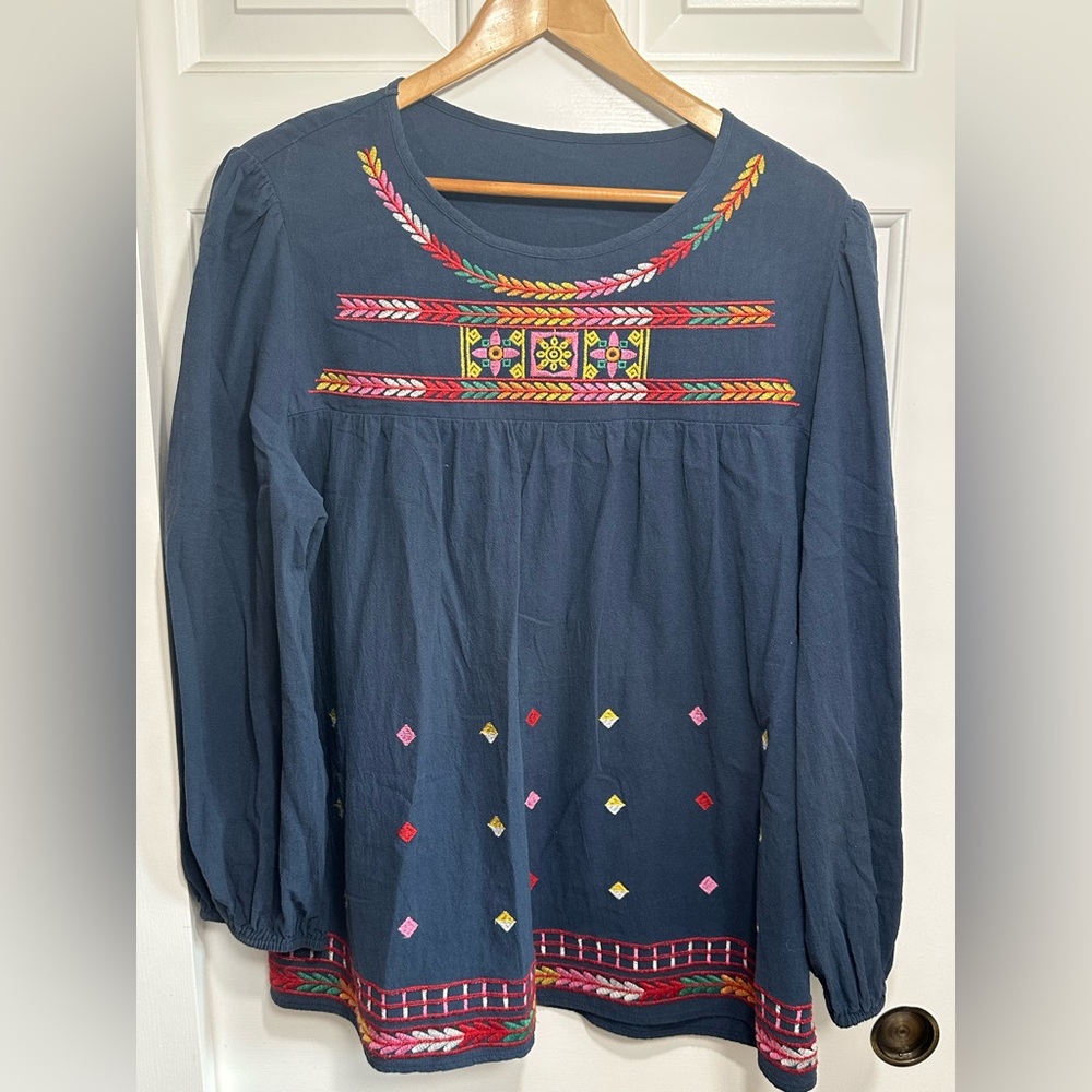SHEIN Curve Embroidered Peasant Top
